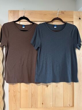 Old Navy Luxe Ribbed Short-Sleeve Tops - Brown and Charcoal Size S